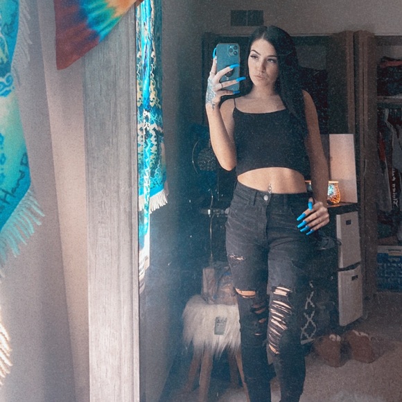 Meet your Posher, Chezarae - Picture 3 of 3